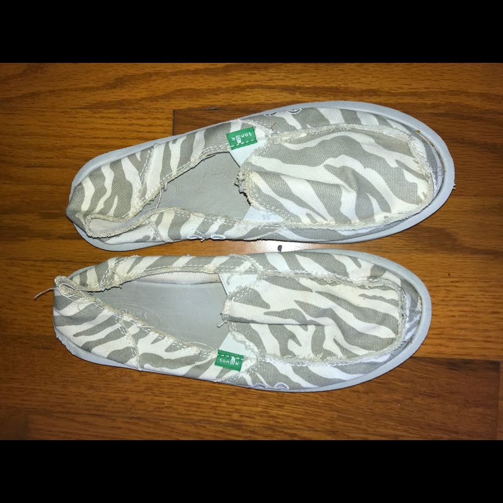 Sanuks